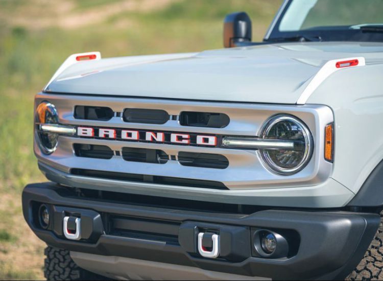 ford-bronco-2023-has-a-solid-and-compact-style